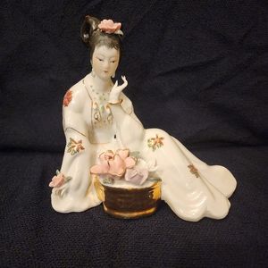 Vintage Geisha Porcelain Figurine